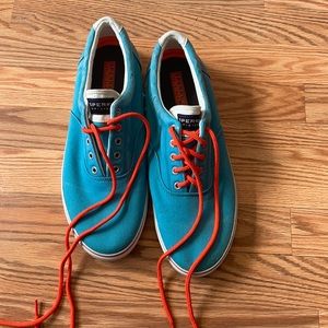 Sperry boat shoes *never worn
